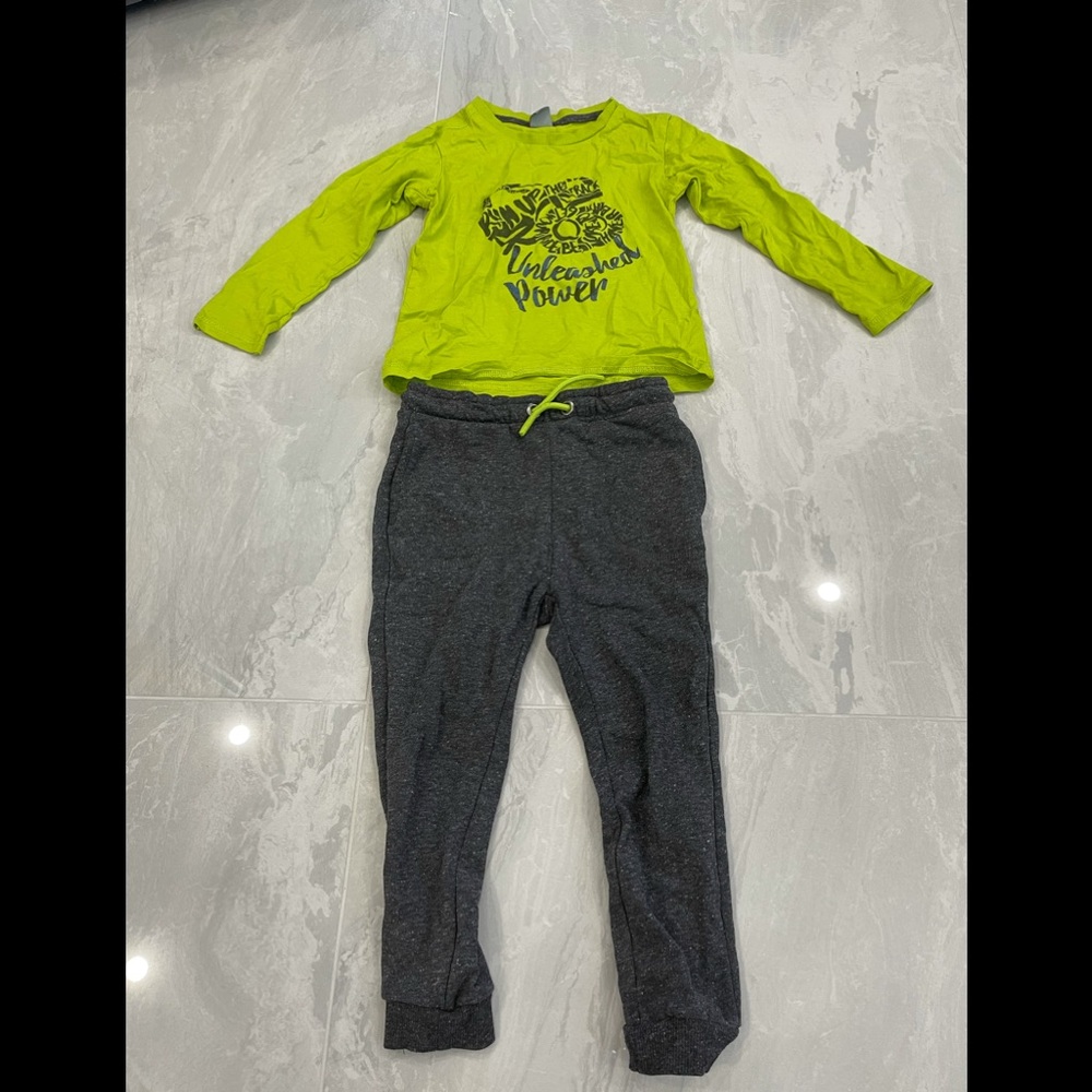 Cute toddler set  size 4